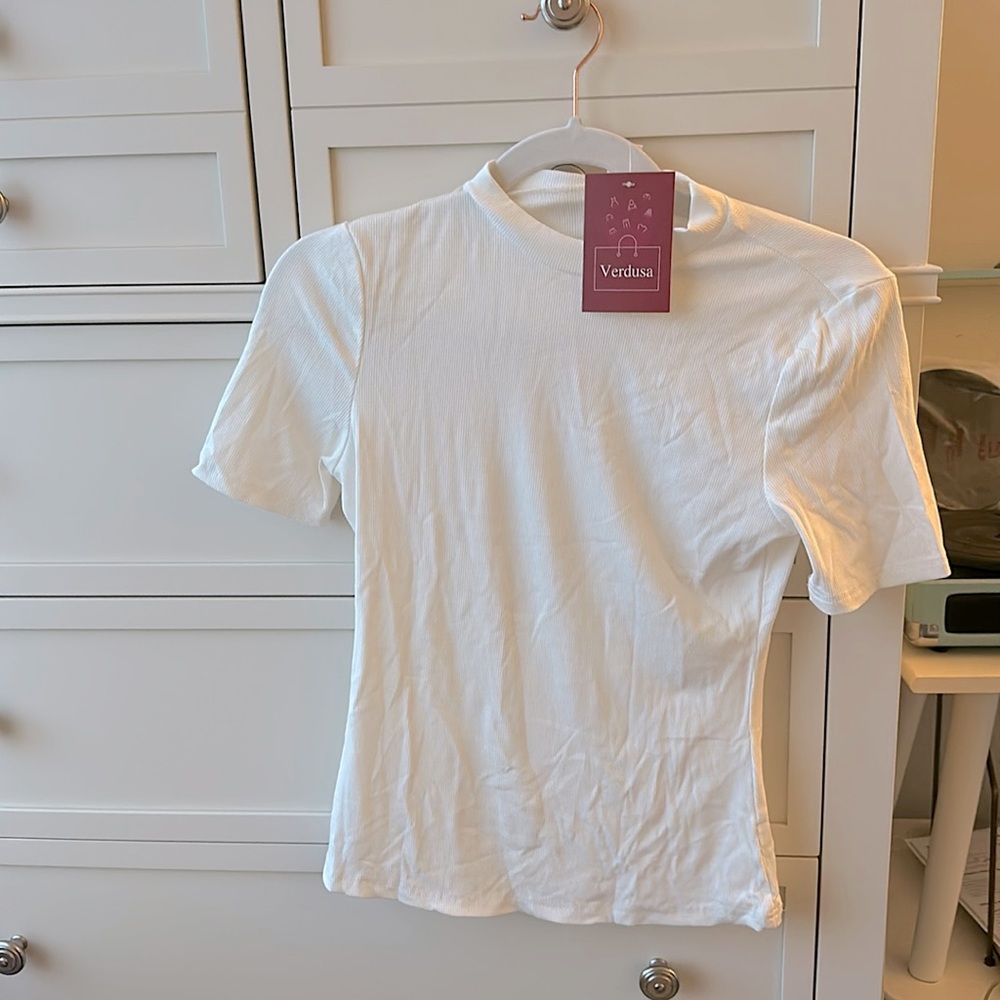 White ribbed t-shirt